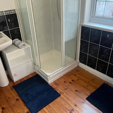 Kinsale 6 Bed, Sleeps 7- Ideal For Contractors Monkstown (Cork)